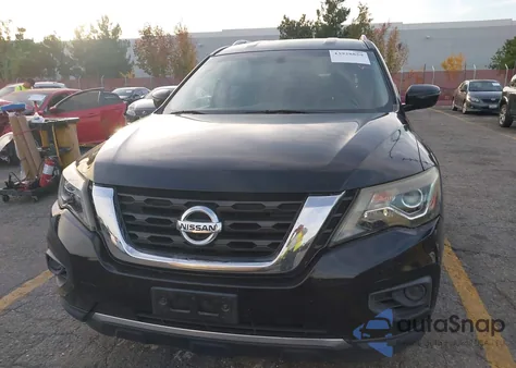 2017 Nissan Pathfinder S z USA, uszkodzony, nr VIN 5N1DR2MNXHC607750